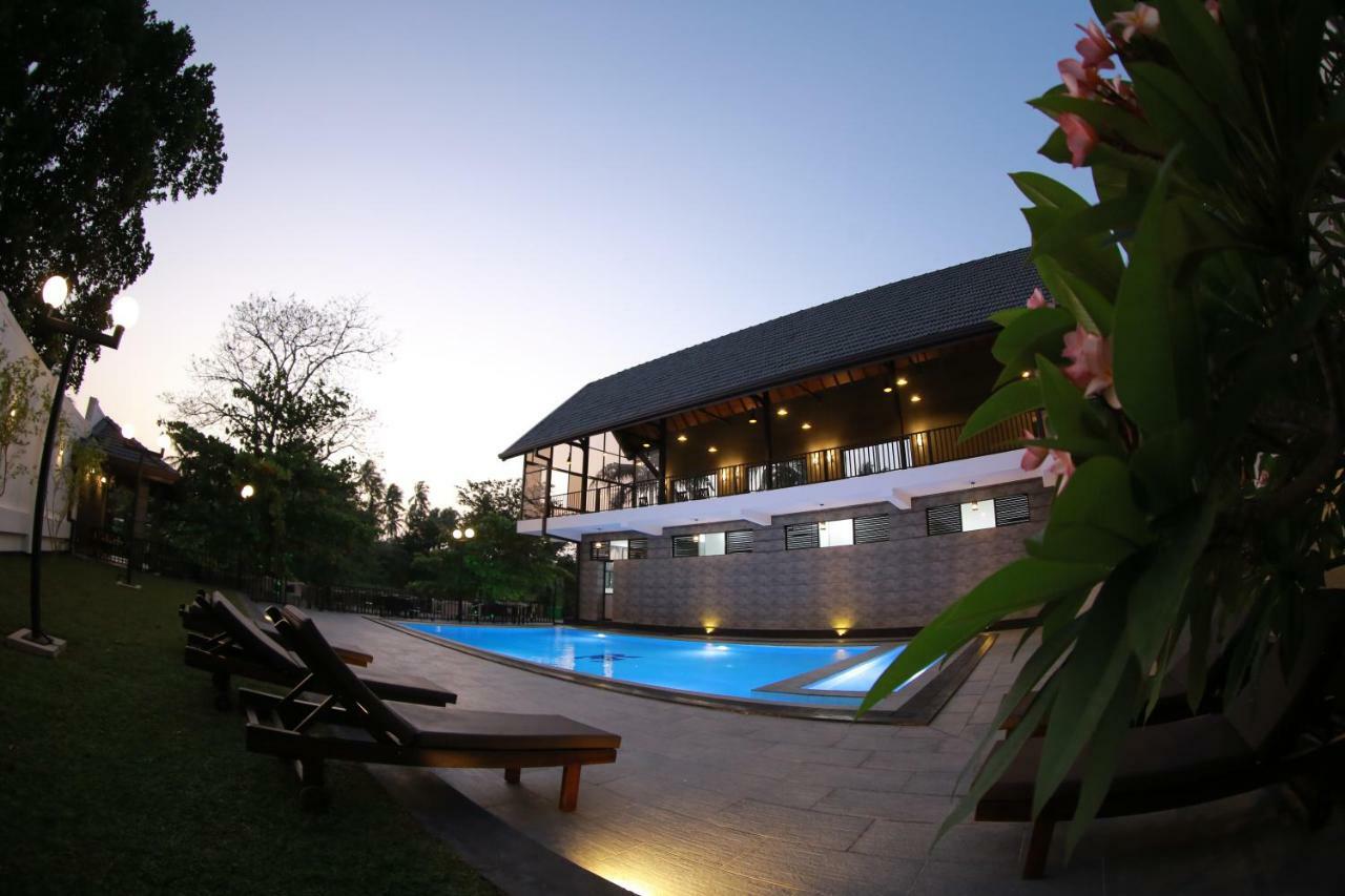 3R Resort Негомбо Екстериор снимка