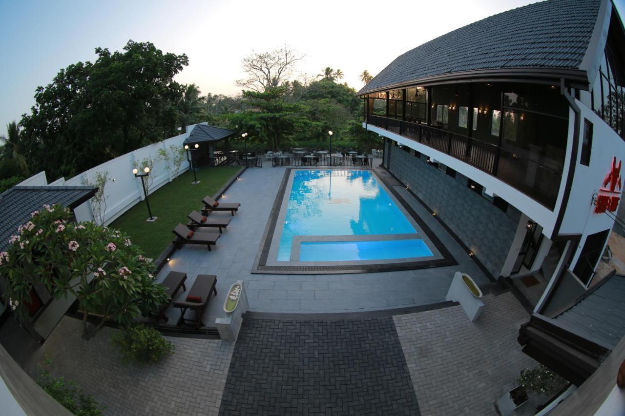 3R Resort Негомбо Екстериор снимка
