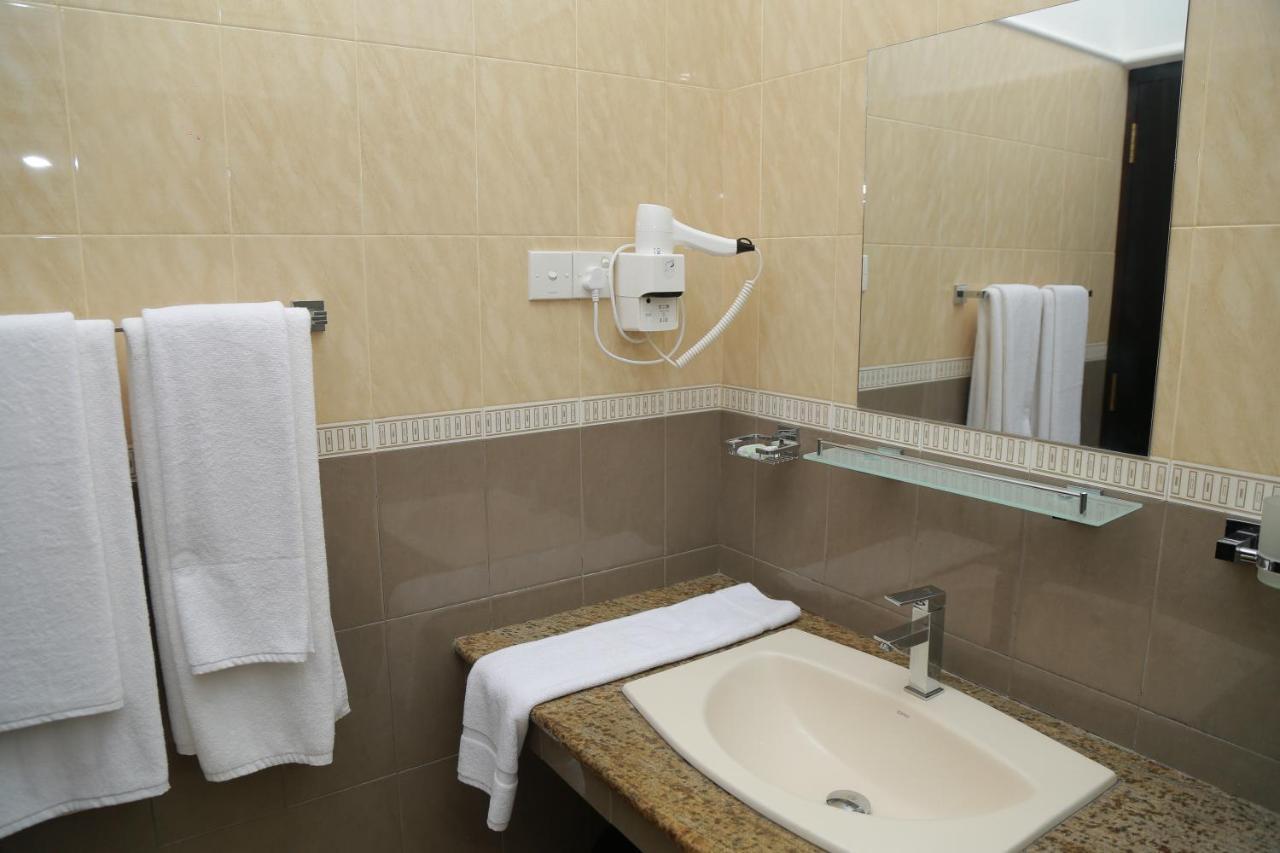 3R Resort Негомбо Екстериор снимка
